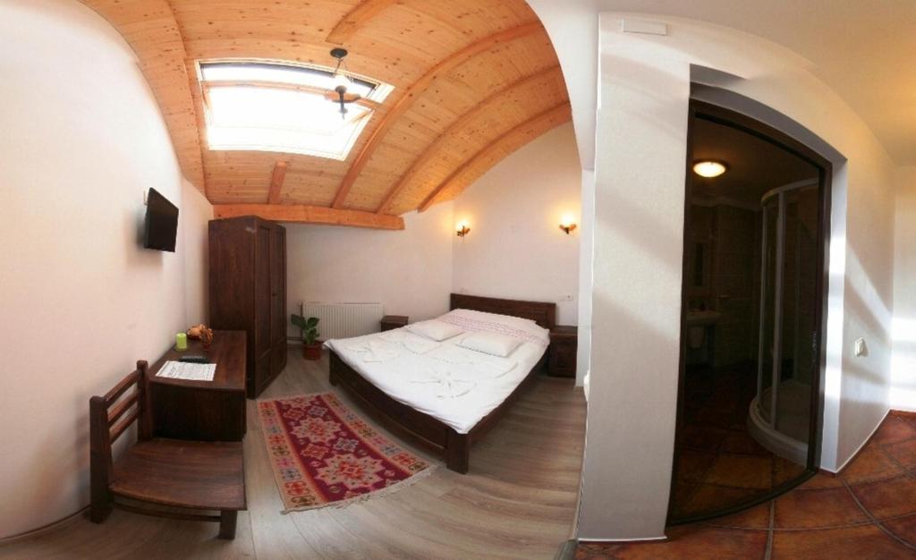 Hotel Casa Cartianu à Târgu Jiu Chambre photo